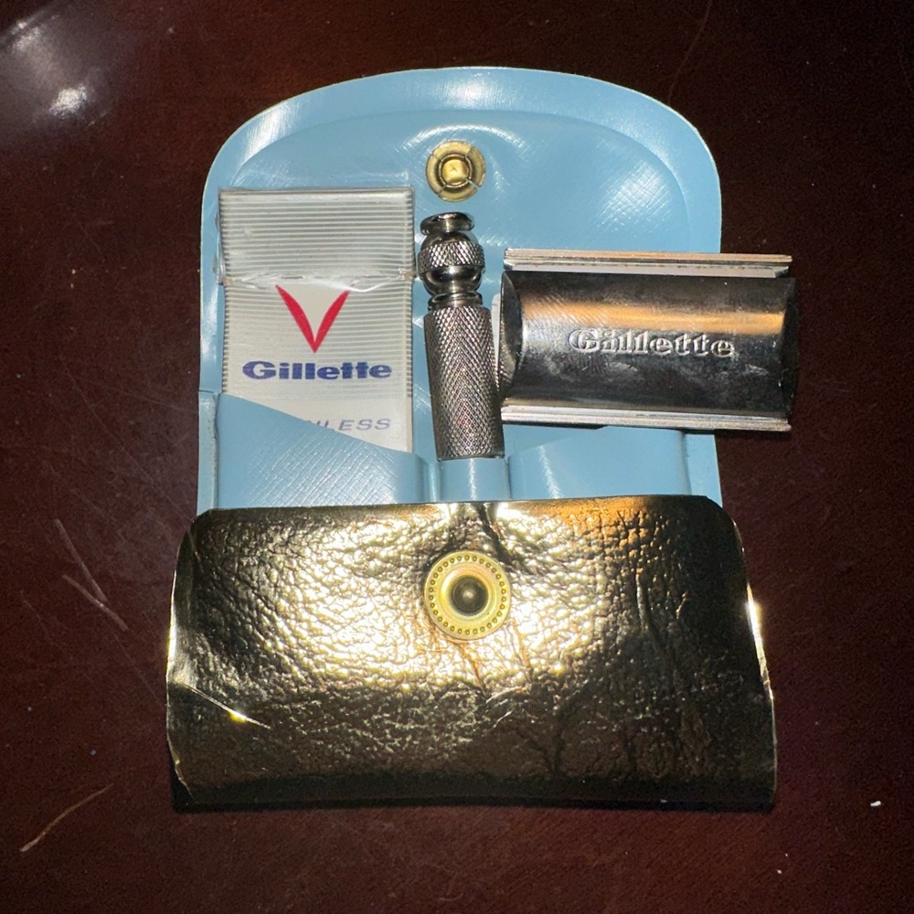 Vintage Gillette Straight‎ Razor Travel Kit